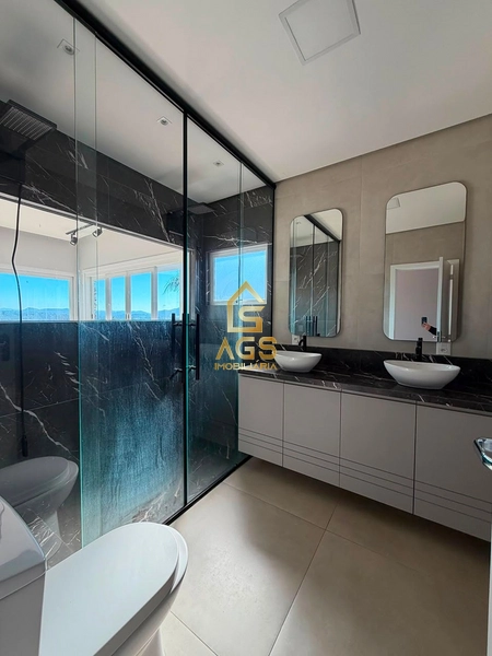 Casa com Piscina e Espaço Gourmet à Venda no Bairro Universitário – Lajeado/RS: 23ª foto da galeria de imagens do imóvel