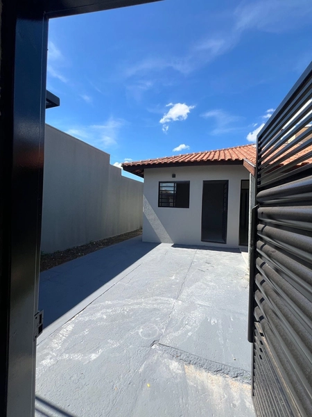 Documento grátis! Casa com muito espaço , asfalto : 2ª foto da galeria de imagens do imóvel