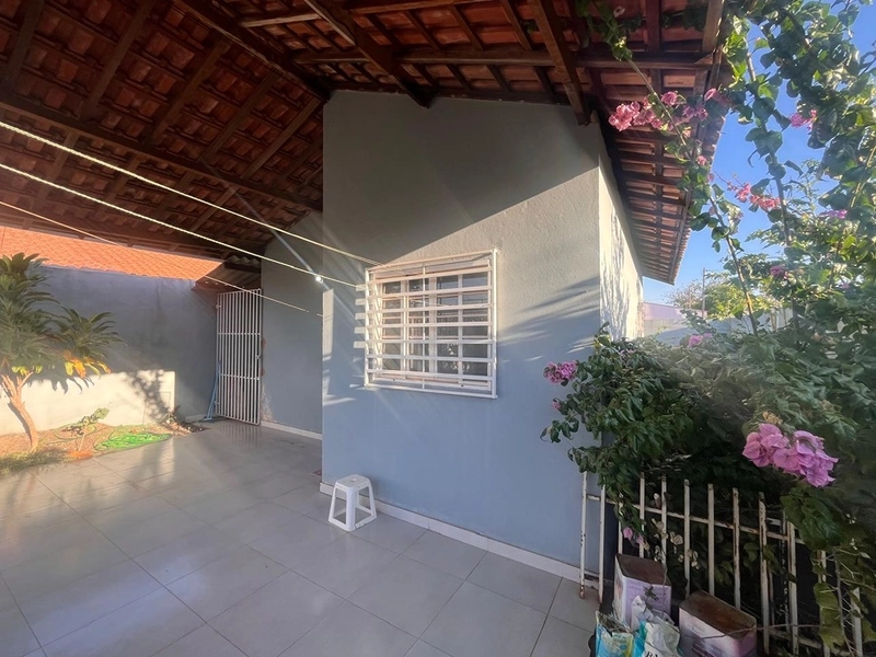 Casa com quintal amplo : 11ª foto da galeria de imagens do imóvel