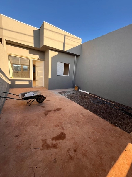 Casa bônus moradia com suite!!: 2ª foto da galeria de imagens do imóvel