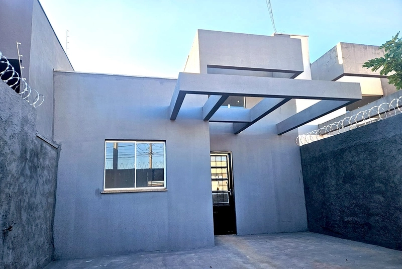  Casa Reformada com 2 Quartos e Grande Potencial de ampliação : 1ª foto da galeria de imagens do imóvel