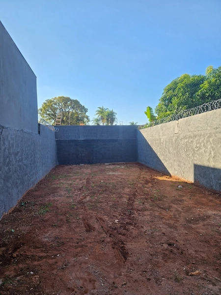  Casa Reformada com 2 Quartos e Grande Potencial de ampliação : 5ª foto da galeria de imagens do imóvel