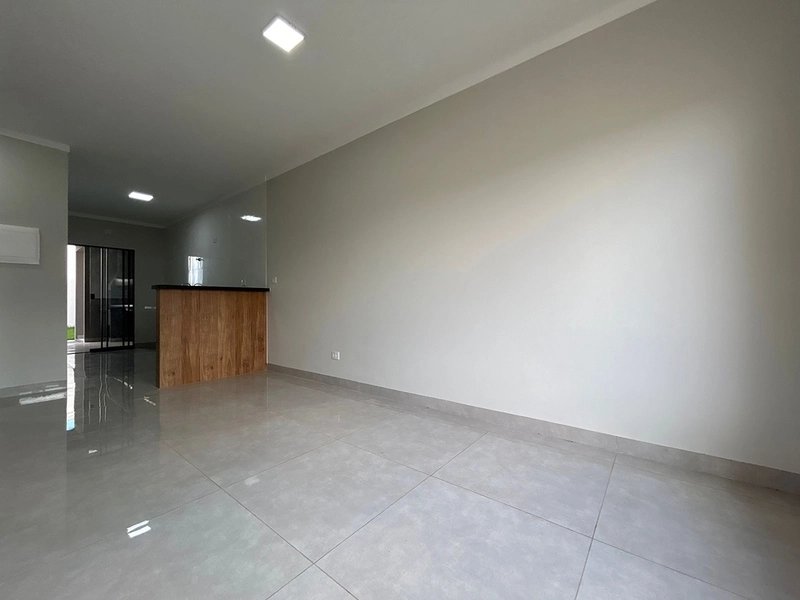 Casa com muito espaço e varanda gourmet : 4ª foto da galeria de imagens do imóvel