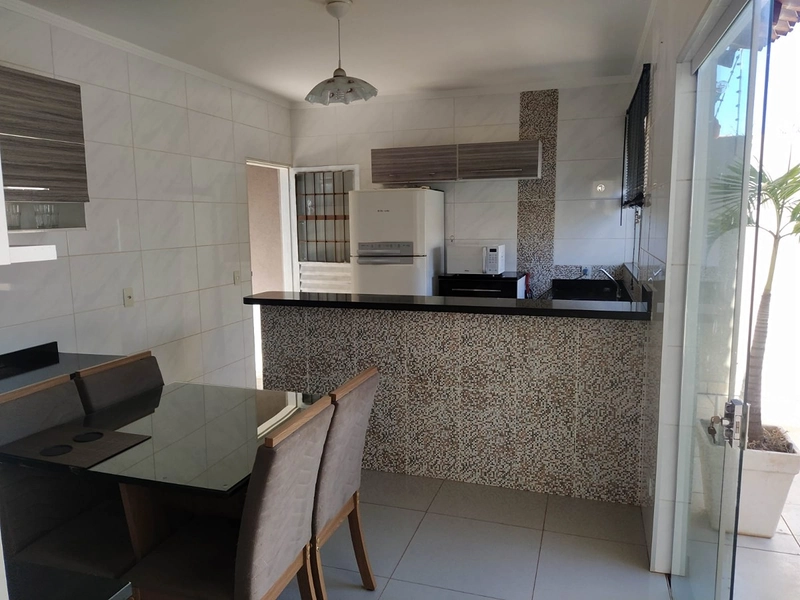 Casa com Piscina e 2 Suítes na Região da Mata do Jacinto: 4ª foto da galeria de imagens do imóvel
