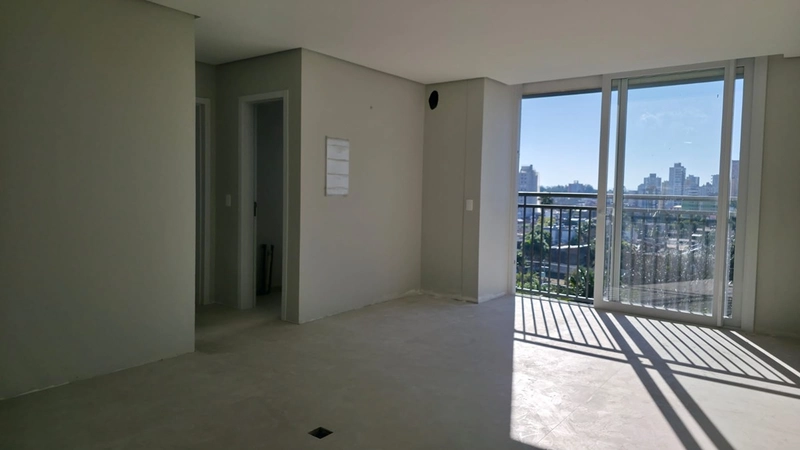 Apartamento novo, de frente para a rua, sol da manhã, sacada. : 2ª foto da galeria de imagens do imóvel