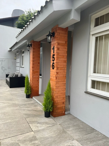 Casa Térrea com pátio amplo!: 3ª foto da galeria de imagens do imóvel