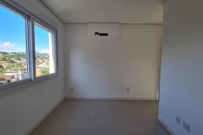 Apartamento com duas vagas de garagem. REF: 385: 5ª foto da galeria de imagens do imóvel
