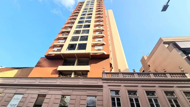 Belo apartamento, semi-mobiliado, andar alto., com uma vista incrível da cidade e uma ótima localização. REF: 359: 17ª foto da galeria de imagens do imóvel