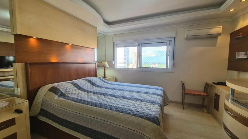 Belo apartamento, semi-mobiliado, andar alto., com uma vista incrível da cidade e uma ótima localização. REF: 359: 11ª foto da galeria de imagens do imóvel