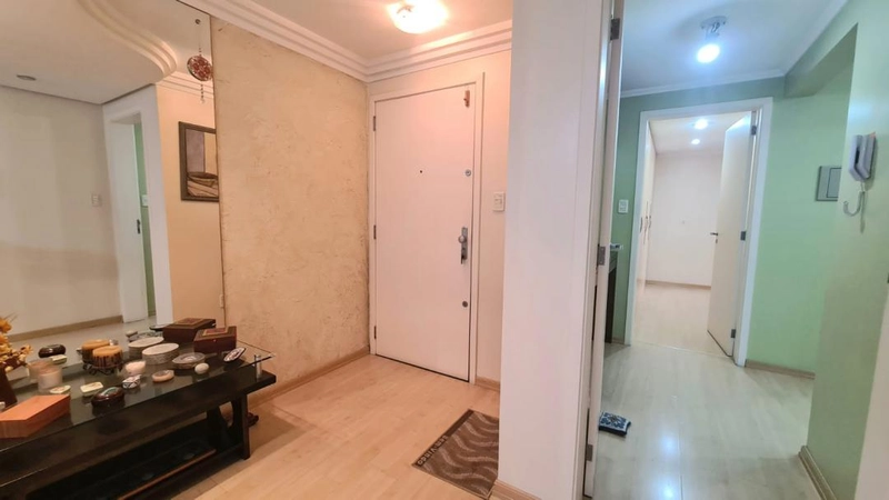 Belo apartamento, semi-mobiliado, andar alto., com uma vista incrível da cidade e uma ótima localização. REF: 359: 12ª foto da galeria de imagens do imóvel