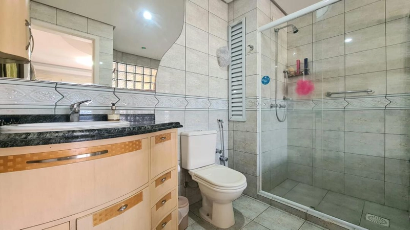 Belo apartamento, semi-mobiliado, andar alto., com uma vista incrível da cidade e uma ótima localização. REF: 359: 8ª foto da galeria de imagens do imóvel