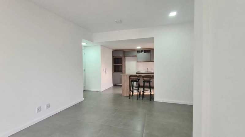 Apartamento com cozinha e banheiros prontos, andar alto. REF: 330: 58ª foto da galeria de imagens do imóvel