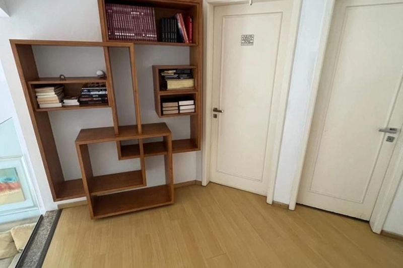 Casa de 4 dormitórios, sendo um deles suíte com closet, pátio externo aos fundos do terreno, 2 salas de estar e 2 salas de jantar. REF: 312: 25ª foto da galeria de imagens do imóvel