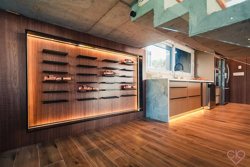 Casa de altíssimo padrão, com área construída de 590,53m² em amplo terreno de 800 m² com frondosas araucárias. REF: 186: 69ª foto da galeria de imagens do imóvel
