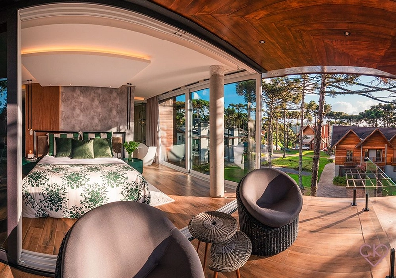 Casa de altíssimo padrão, com área construída de 590,53m² em amplo terreno de 800 m² com frondosas araucárias. REF: 186: 63ª foto da galeria de imagens do imóvel