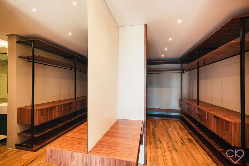 Casa de altíssimo padrão, com área construída de 590,53m² em amplo terreno de 800 m² com frondosas araucárias. REF: 186: 50ª foto da galeria de imagens do imóvel