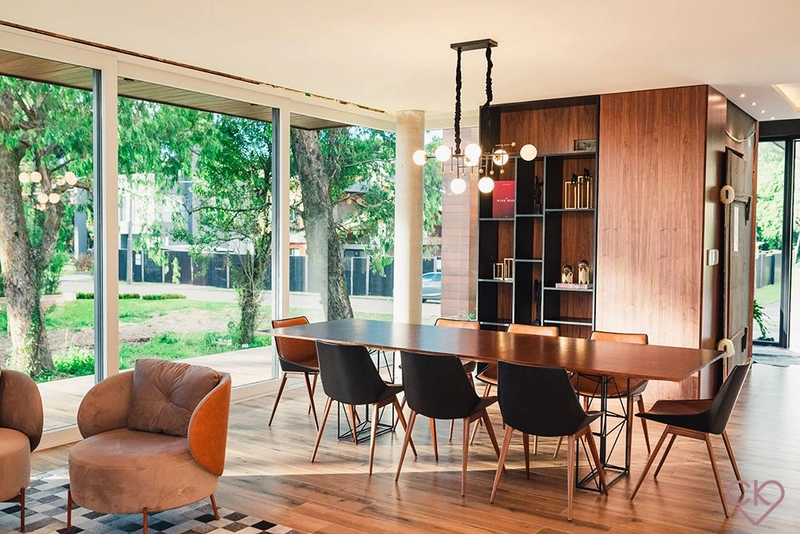Casa de altíssimo padrão, com área construída de 590,53m² em amplo terreno de 800 m² com frondosas araucárias. REF: 186: 76ª foto da galeria de imagens do imóvel