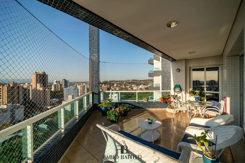 Apartamento amplo, a poucos metros do Colégio Sinodal Ref.:105: 1ª foto da galeria de imagens do imóvel