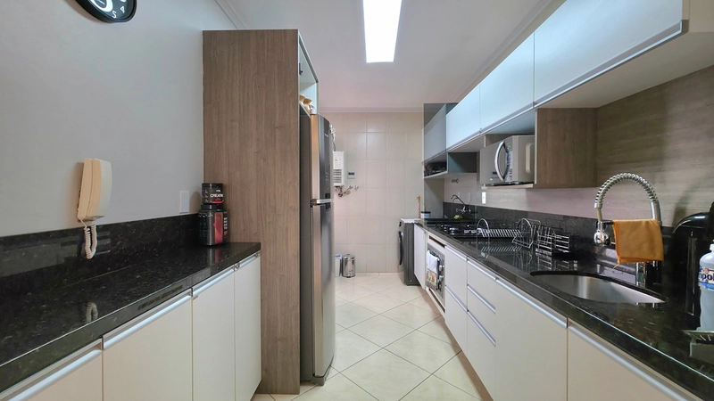 2 dormitórios, sendo 1 suite, 1 vaga coberta, 1 elevador, semi-mobiliado, R$ 479.000,00: 6ª foto da galeria de imagens do imóvel