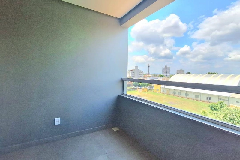 Apartamento amplo de 2 dormitórios no 5 º andar, com sacada, elevador, gas central e salão de festas. REF: 353: 11ª foto da galeria de imagens do imóvel