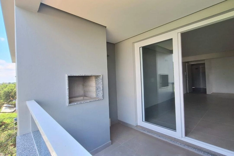 Apartamento amplo de 2 dormitórios no 5 º andar, com sacada, elevador, gas central e salão de festas. REF: 353: 12ª foto da galeria de imagens do imóvel