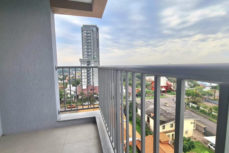 Apartamento 2 dormitórios, no 9º andar, com posição solar (sol da tarde). Apartamento com sacada virada para o Colégio Sinodal. REF: 309: 11ª foto da galeria de imagens do imóvel