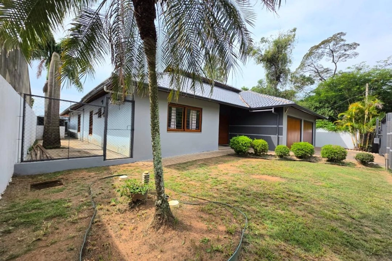 Linda Casa com Quintal e Varanda em São Leopoldo - Oportunidade de Venda REF: CA0019: 3ª foto da galeria de imagens do imóvel