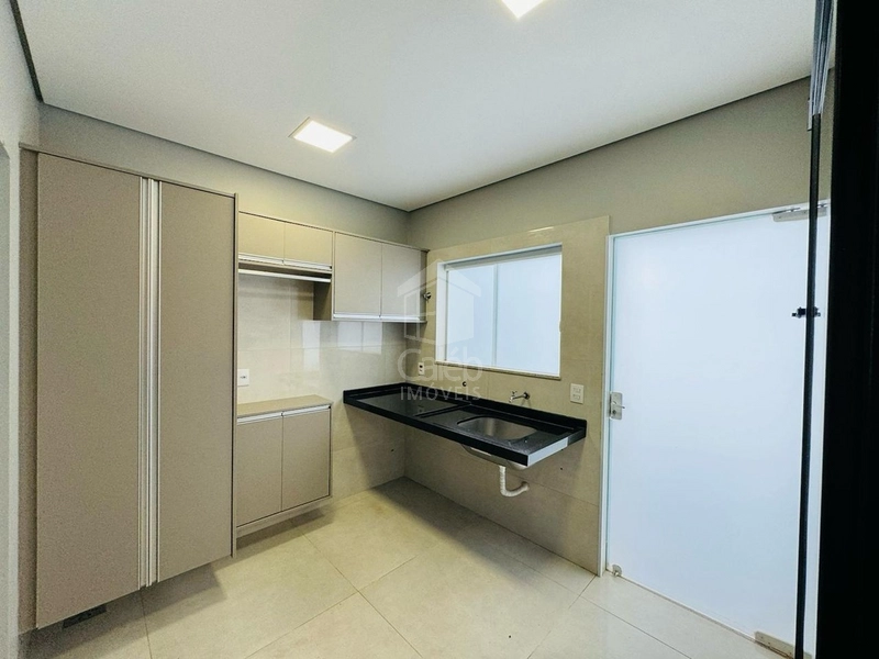 Casa com 4 suítes e piscina no Condomínio Portal dos Nobres-Marília-SP: 15ª foto da galeria de imagens do imóvel