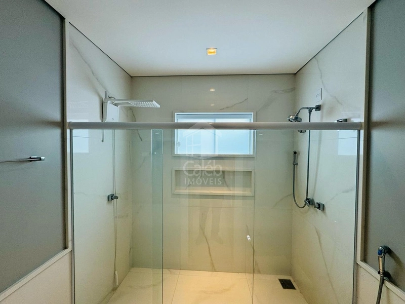 Casa com 4 suítes e piscina no Condomínio Portal dos Nobres-Marília-SP: 60ª foto da galeria de imagens do imóvel
