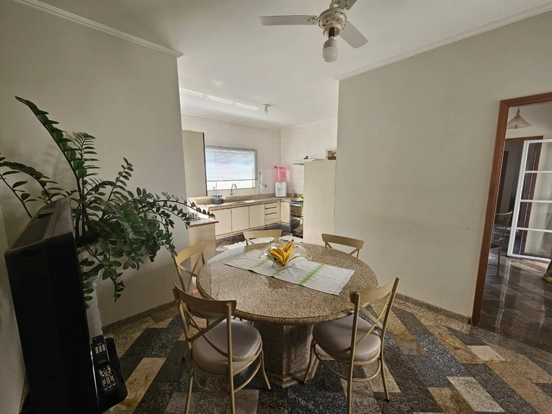 Casa com 3 quartos e hidromassagem no Bairro Ana Carla em Marilia / SP: 6ª foto da galeria de imagens do imóvel