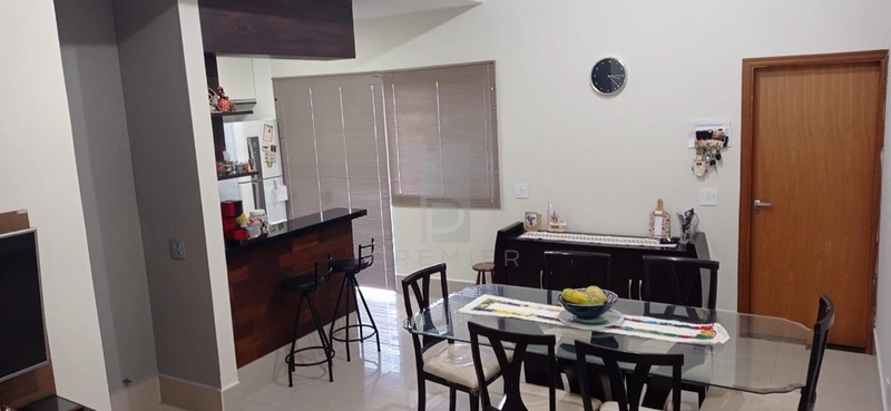 Casa a venda com 3 quartos sendo 1 suíte no Bairro Altos do Palmital em Marília-SP.: 4ª foto da galeria de imagens do imóvel