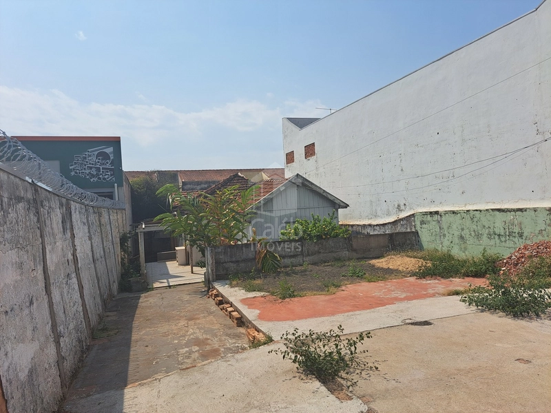 Terreno à Venda no Bairro Palmital: 1ª foto da galeria de imagens do imóvel