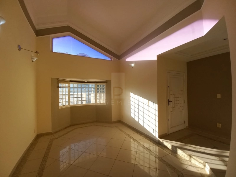 Casa com pisicna no Jd Aquarios em Marilia / Sp: 2ª foto da galeria de imagens do imóvel