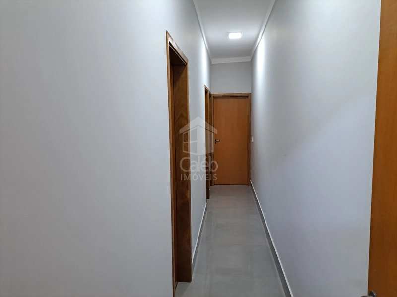 Casa a Venda no JD Planalto: 8ª foto da galeria de imagens do imóvel