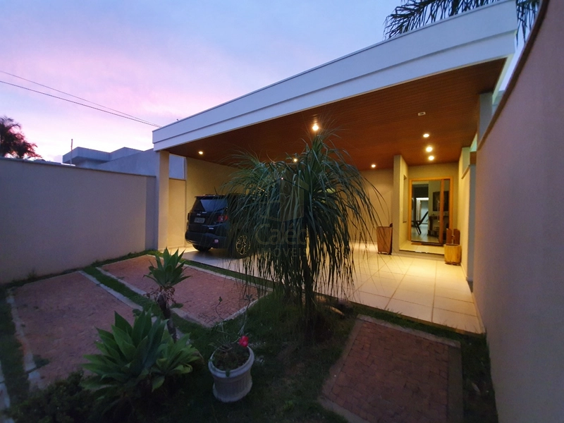 Casa à venda No Jardim São Domingos com 3 dormitórios em Marília-SP: 2ª foto da galeria de imagens do imóvel