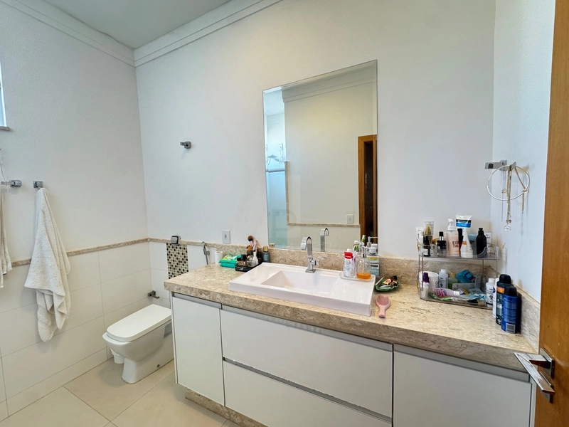 Casa com 3 quartos e piscina no condomínio Verana-Marília-SP: 17ª foto da galeria de imagens do imóvel