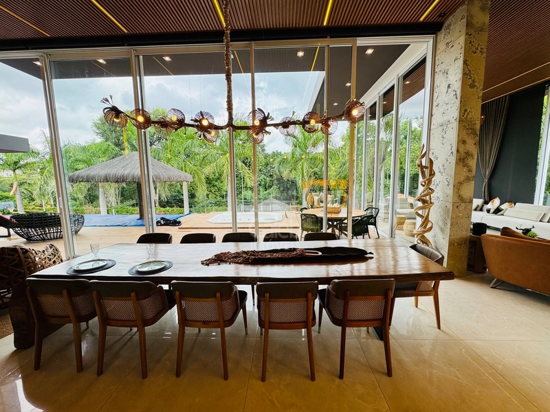 Mansão de luxo com 4 suítes, piscina e lago condomínio Green Valley: 13ª foto da galeria de imagens do imóvel
