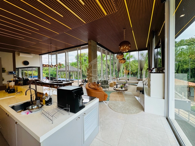 Mansão de luxo com 4 suítes, piscina e lago condomínio Green Valley: 7ª foto da galeria de imagens do imóvel