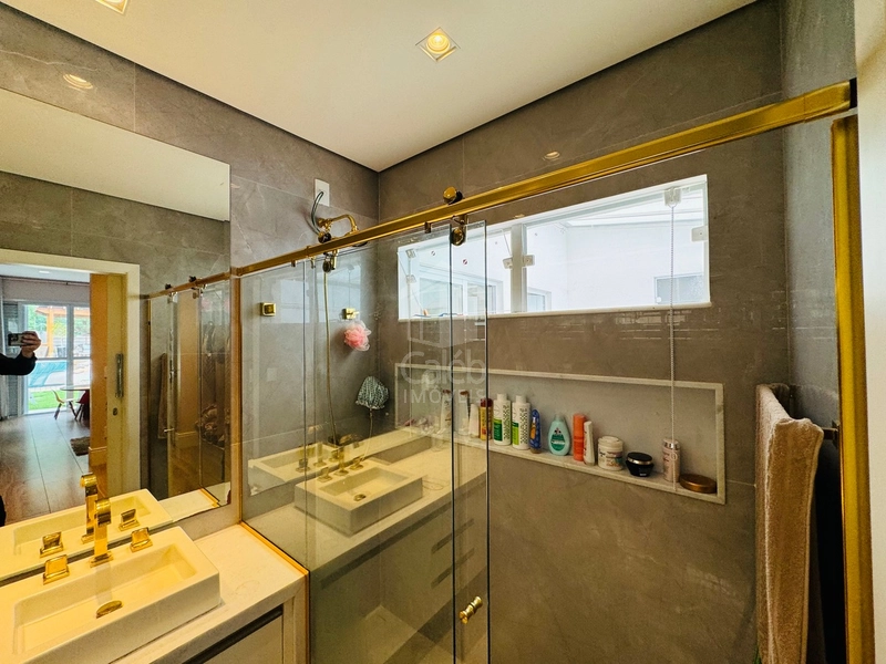 Mansão de luxo com 4 suítes, piscina e lago condomínio Green Valley: 58ª foto da galeria de imagens do imóvel