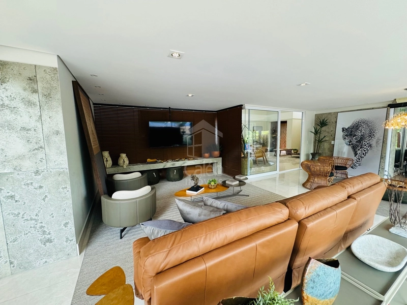 Mansão de luxo com 4 suítes, piscina e lago condomínio Green Valley: 16ª foto da galeria de imagens do imóvel