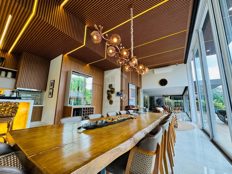 Mansão de luxo com 4 suítes, piscina e lago condomínio Green Valley: 3ª foto da galeria de imagens do imóvel