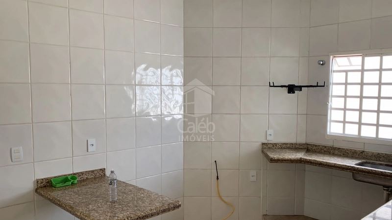 Casa a Venda no Bairro Esmeralda em Marília-SP: 3ª foto da galeria de imagens do imóvel