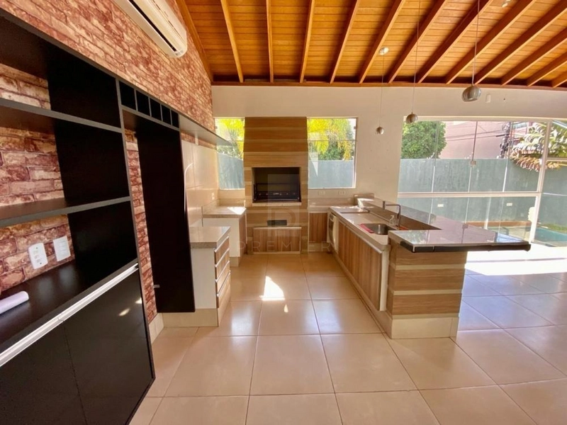 Casa com 3 quartos e piscina no Maria Isabel em Marilia / SP: 5ª foto da galeria de imagens do imóvel