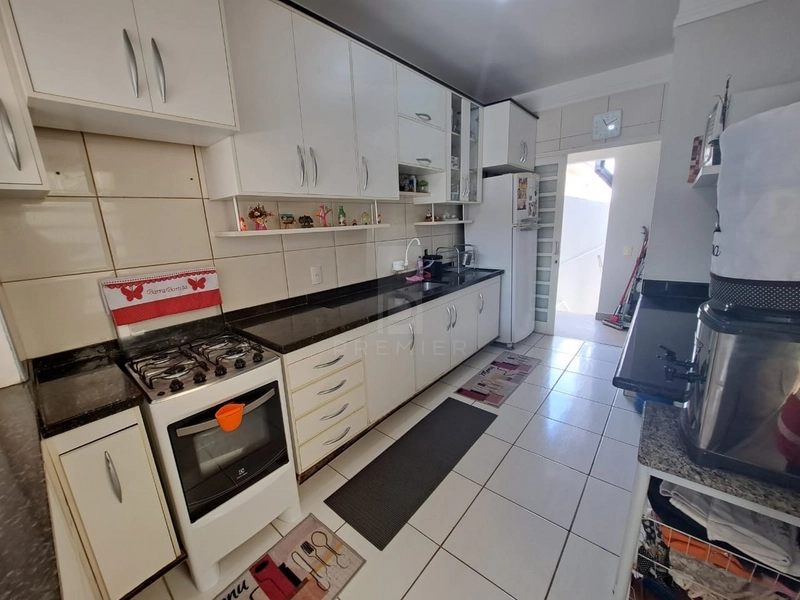 Casa a Venda com 3 quartos no Jardim Portal do Sol em Marília-SP.: 1ª foto da galeria de imagens do imóvel