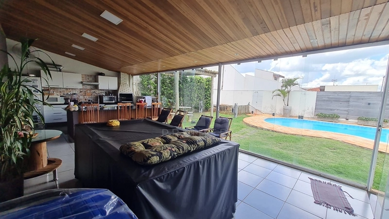 Casa com 5 quartos no Bairro Aeroporto em Marília-SP. : 2ª foto da galeria de imagens do imóvel