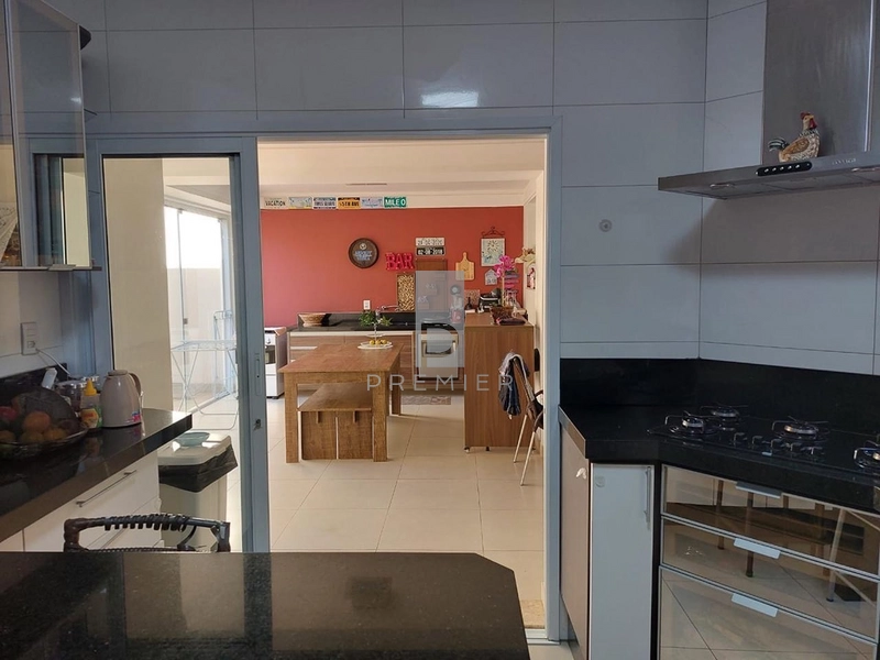 Casa a Venda com 3 Suítes no Bairro Maria Izabel em Marília-SP.: 4ª foto da galeria de imagens do imóvel