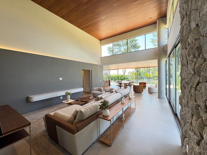 Casa com 3 suites e piscina no condomínio Vale do Canaa-Marilia-SP: 8ª foto da galeria de imagens do imóvel