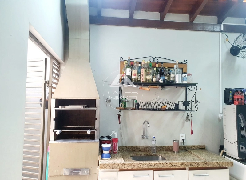 Casa com piscina no Jd Portal do Sol: 4ª foto da galeria de imagens do imóvel