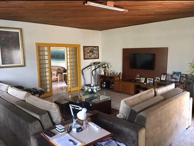 CASA COM 5 QUARTOS E PISCINA AQUECIDA NO JARDIM MARAJÁ - MARILIA S/P: 4ª foto da galeria de imagens do imóvel