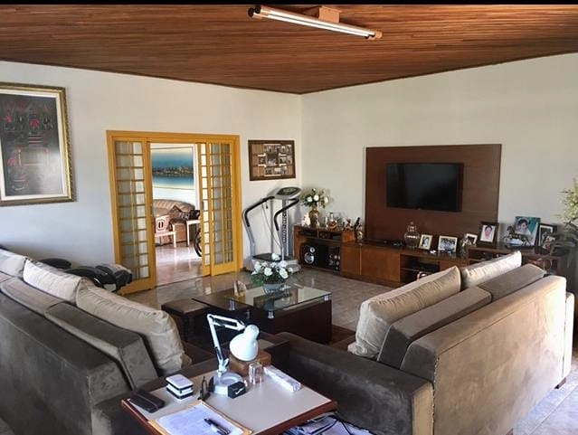 CASA COM 5 QUARTOS E PISCINA AQUECIDA NO JARDIM MARAJÁ - MARILIA S/P: 2ª foto da galeria de imagens do imóvel